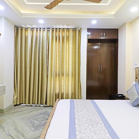Hotel Samrat Residency 10 Mints Walking Distance Nizamuddin Railway Station New Delhi Exterior foto