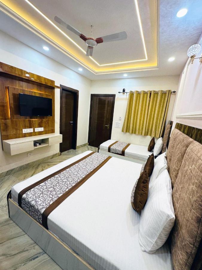 Hotel Samrat Residency 10 Mints Walking Distance Nizamuddin Railway Station New Delhi Exterior foto