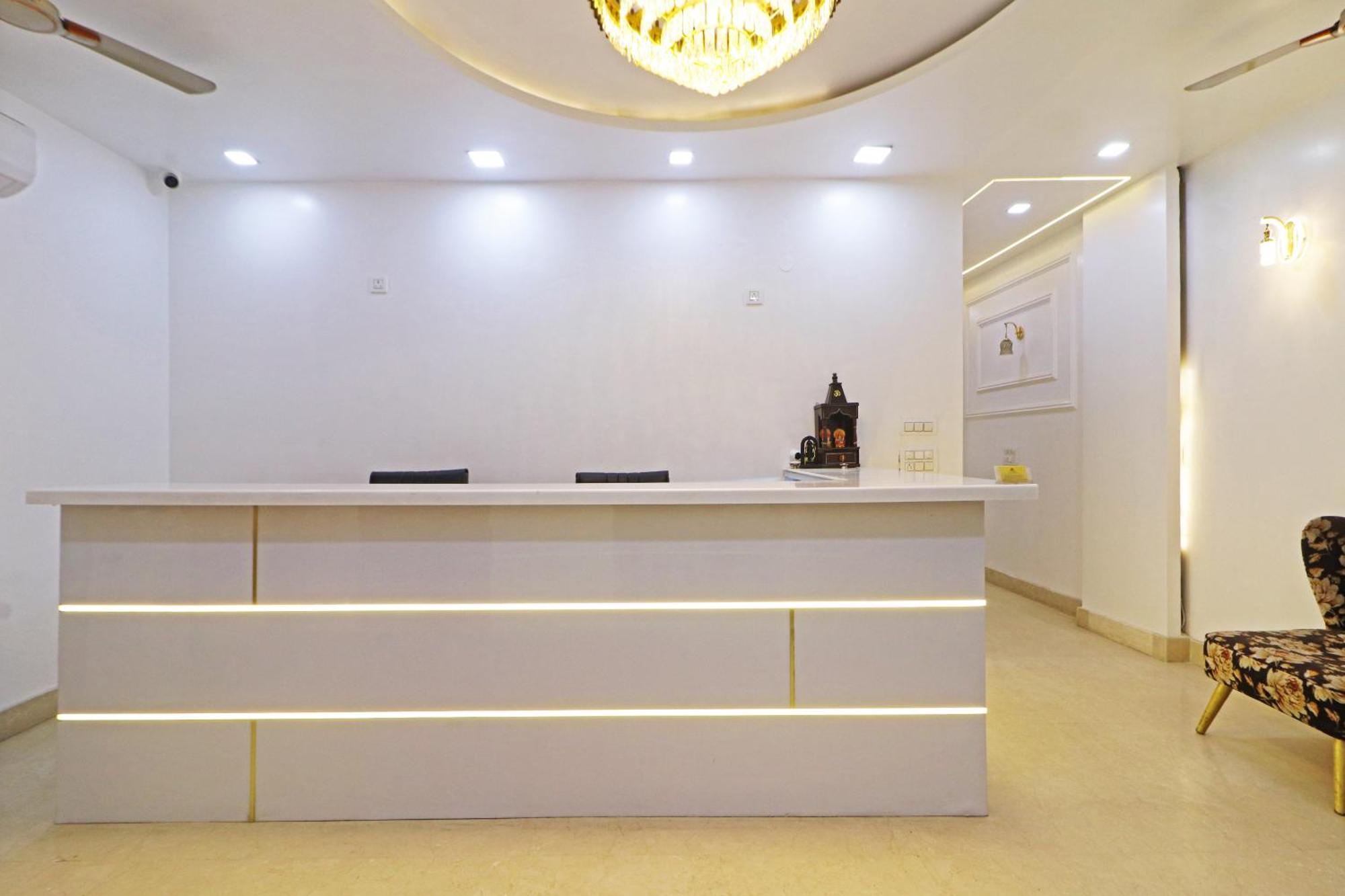 Hotel Samrat Residency 10 Mints Walking Distance Nizamuddin Railway Station New Delhi Exterior foto