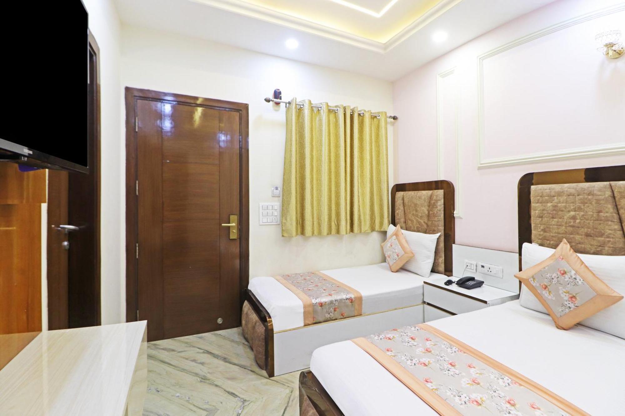 Hotel Samrat Residency 10 Mints Walking Distance Nizamuddin Railway Station New Delhi Exterior foto