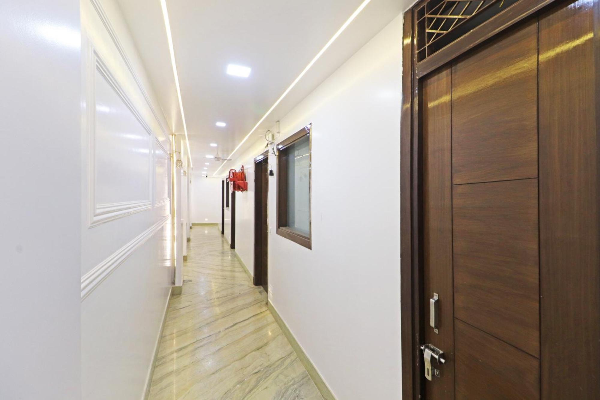 Hotel Samrat Residency 10 Mints Walking Distance Nizamuddin Railway Station New Delhi Exterior foto
