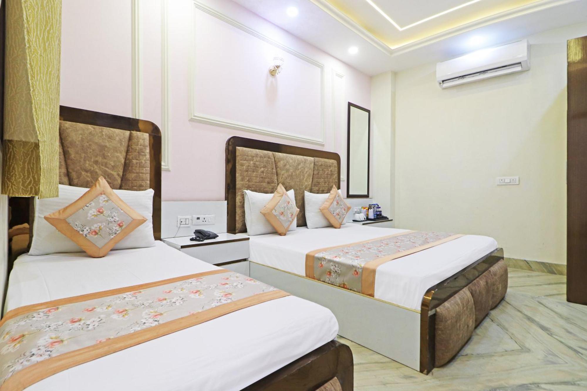 Hotel Samrat Residency 10 Mints Walking Distance Nizamuddin Railway Station New Delhi Exterior foto