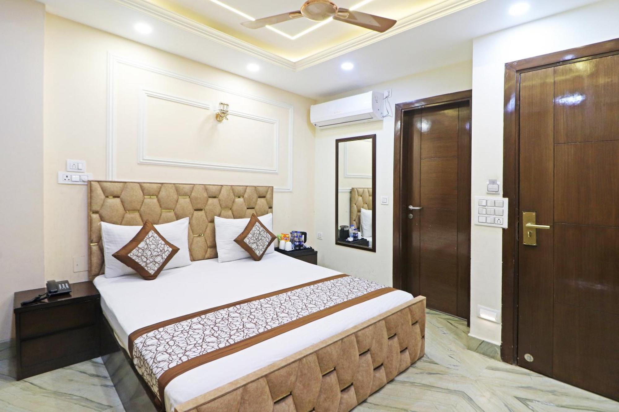 Hotel Samrat Residency 10 Mints Walking Distance Nizamuddin Railway Station New Delhi Exterior foto