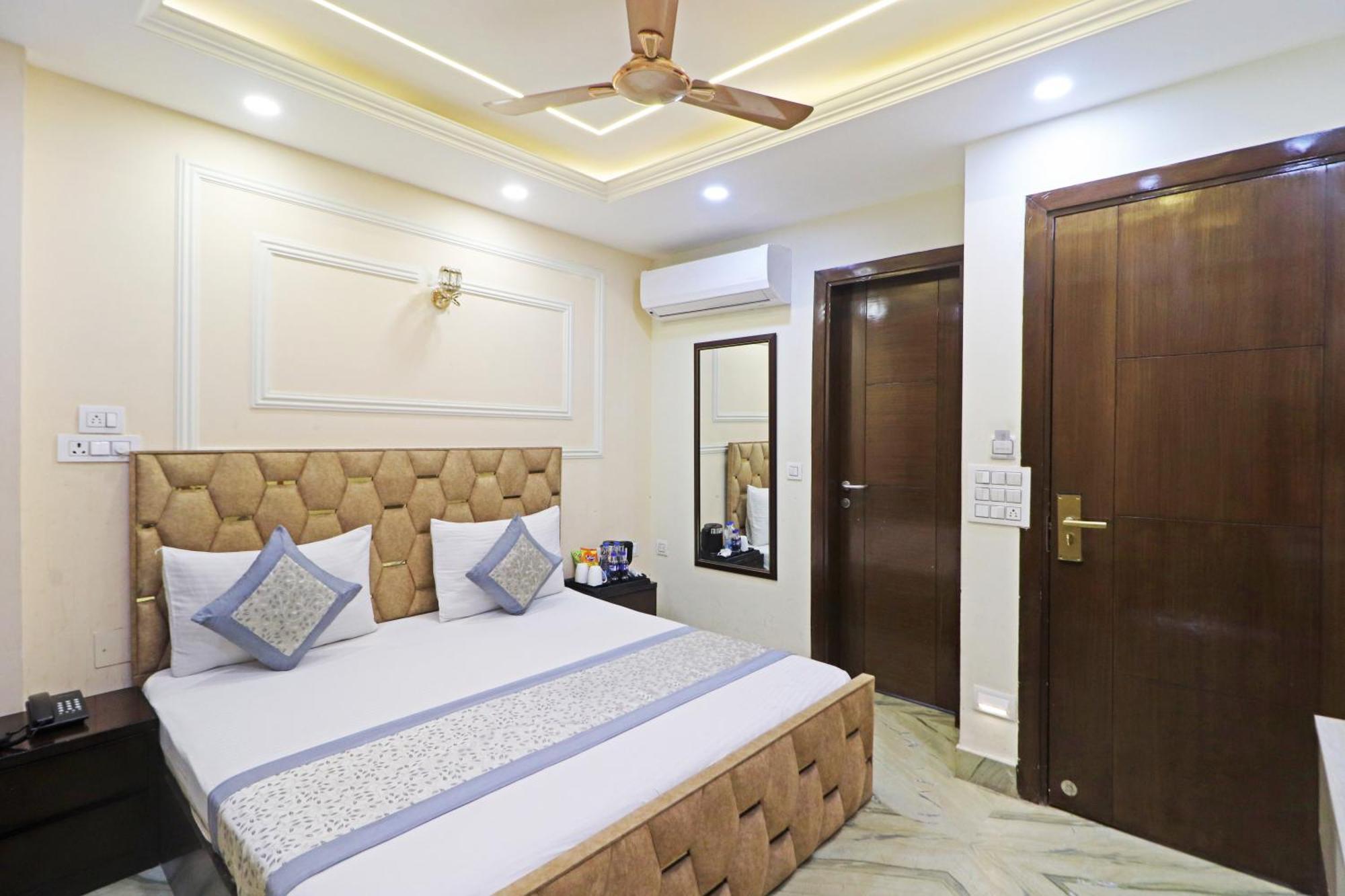 Hotel Samrat Residency 10 Mints Walking Distance Nizamuddin Railway Station New Delhi Exterior foto