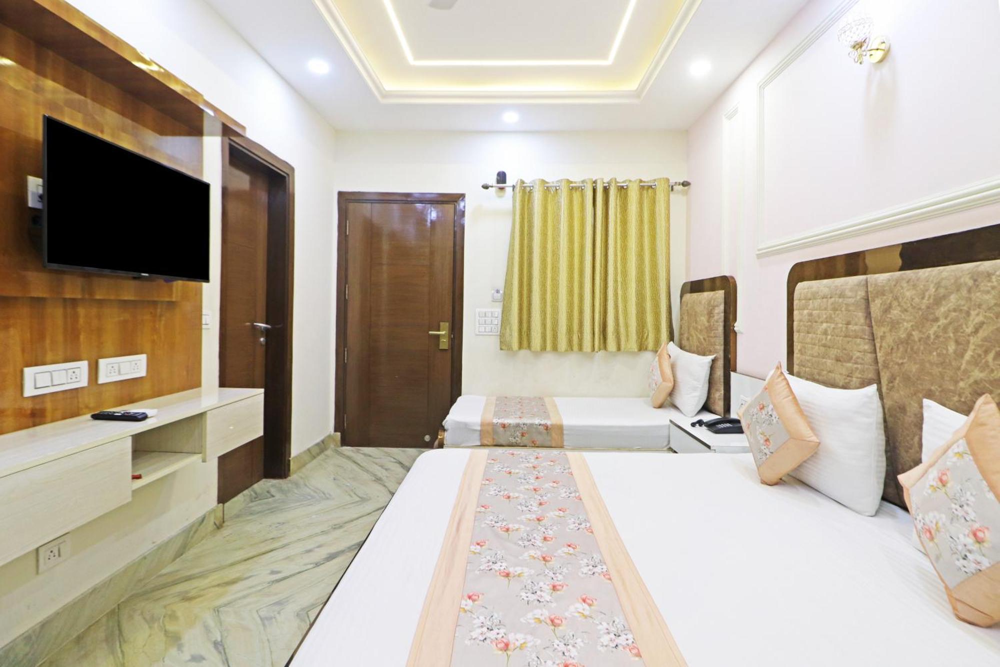 Hotel Samrat Residency 10 Mints Walking Distance Nizamuddin Railway Station New Delhi Exterior foto