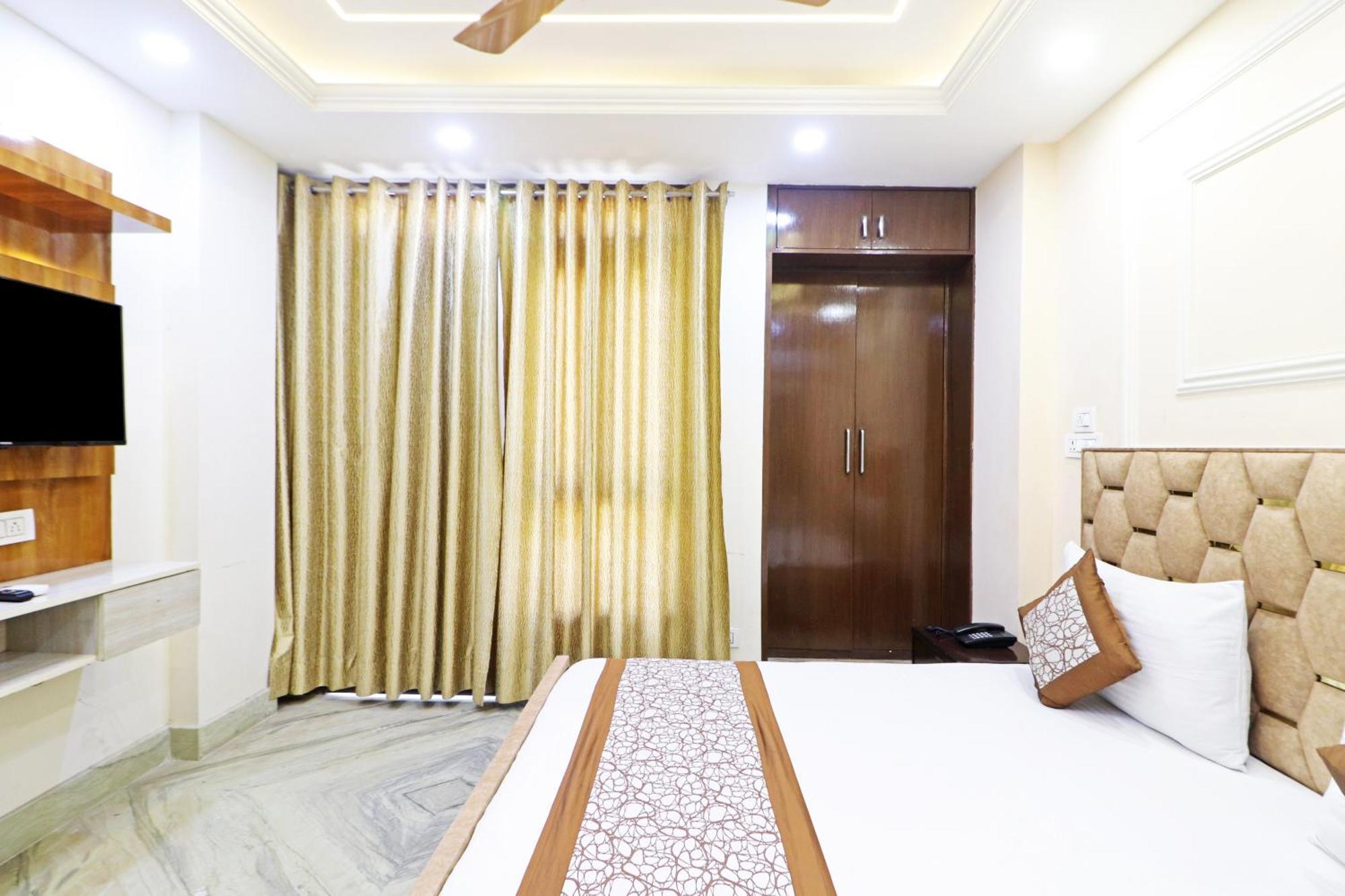 Hotel Samrat Residency 10 Mints Walking Distance Nizamuddin Railway Station New Delhi Exterior foto